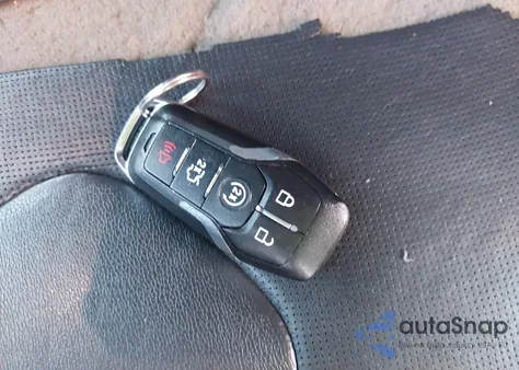 2016 Ford Fusion Titanium z USA, uszkodzony, nr VIN 3FA6P0K9XGR117621